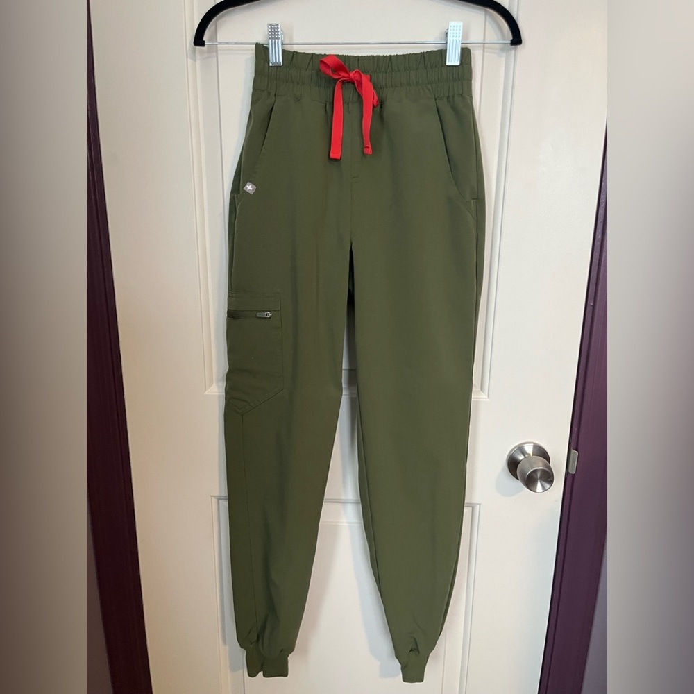 Figs scrub pants